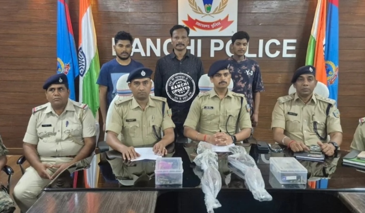 Wanted Gang Leader Surrenders Before Jharkhand Police With Two Associates, Weapons
