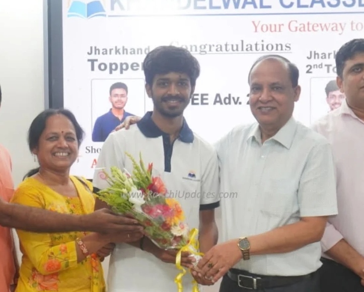 KK Khandelwal’s Students Sweep Jharkhand’s IIT JEE Advanced 2025 Rankings