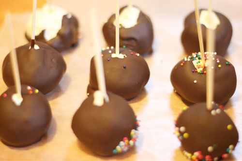 Vegan Cheesecake Pops